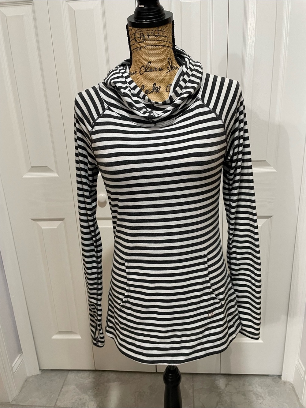 GapFit Striped Black & White Hoodie Top with Kangaroo Pocket